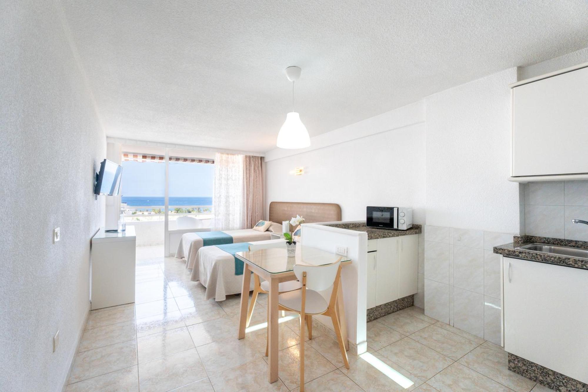 Apartamentos Borinquen Playa de las Americas  Exteriör bild